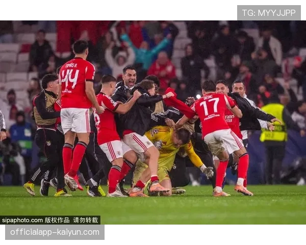 英超联盟与警方联合声明，将加大力度打击网络对球员的种族歧视行为