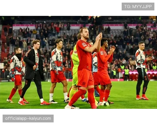 战术分析:面对拜仁,为何大部分德甲球队选择放弃高位人盯人防守? 战术分析:面对拜仁,为何大部分德甲球队选择放弃高位人盯人防守?